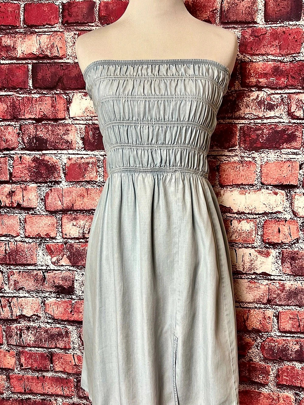 Bella Dahl Smocked Tube Dress Strapless Light Wash Chambray Blue Side Slit Size